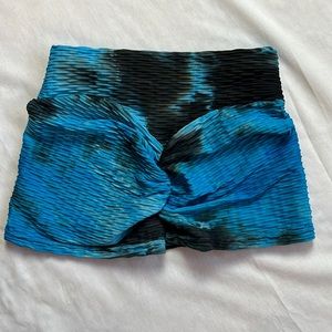 Butt scrunch shorts